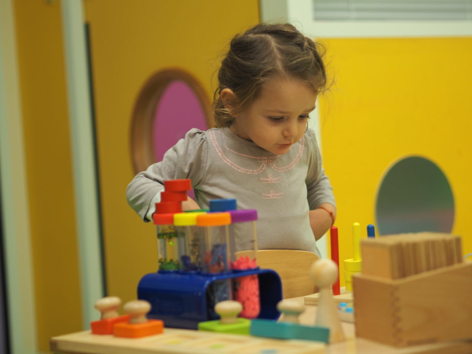 Comment aménager une salle de bain Montessori ? - Blog Hop'Toys