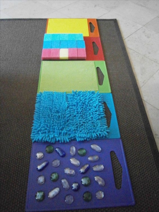 Créer un tapis sensoriel - Activité enfant