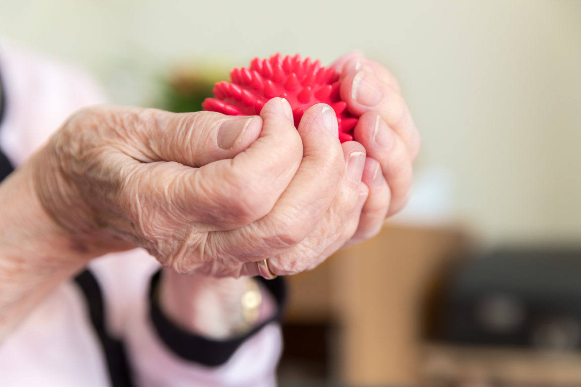 Perte D'autonomie : L'ergothérapie Pour Les Aidants - Blog Hop'Toys